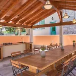 Giovanna, A Charming With Pool In A Beautiful Landscaped Garden Šumber