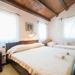 Prázdninový dům Giovanna, A Charming With Pool In A Beautiful Landscaped Garden