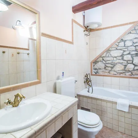Giovanna, A Charming With Pool In A Beautiful Landscaped Garden * Šumber