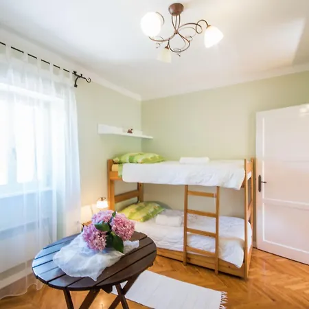 Giovanna, A Charming With Pool In A Beautiful Landscaped Garden בית נופש Šumber