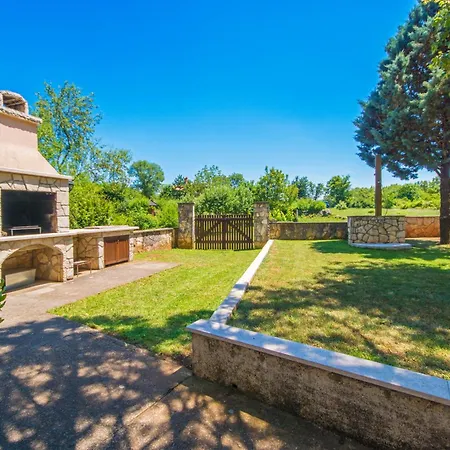 Giovanna, A Charming With Pool In A Beautiful Landscaped Garden בית נופש *